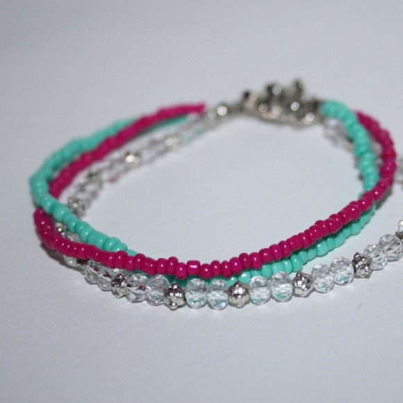 Vintagejelyfish Jewelry - Beautiful pink teal silver toggle bracelet